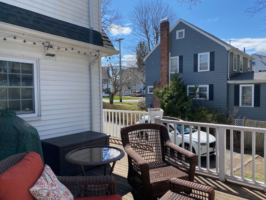 22 Cleveland Rd, Wellesley Hills