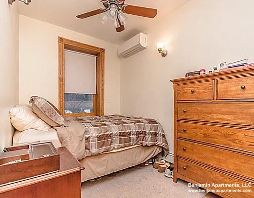 137 Charles St, Beacon Hill