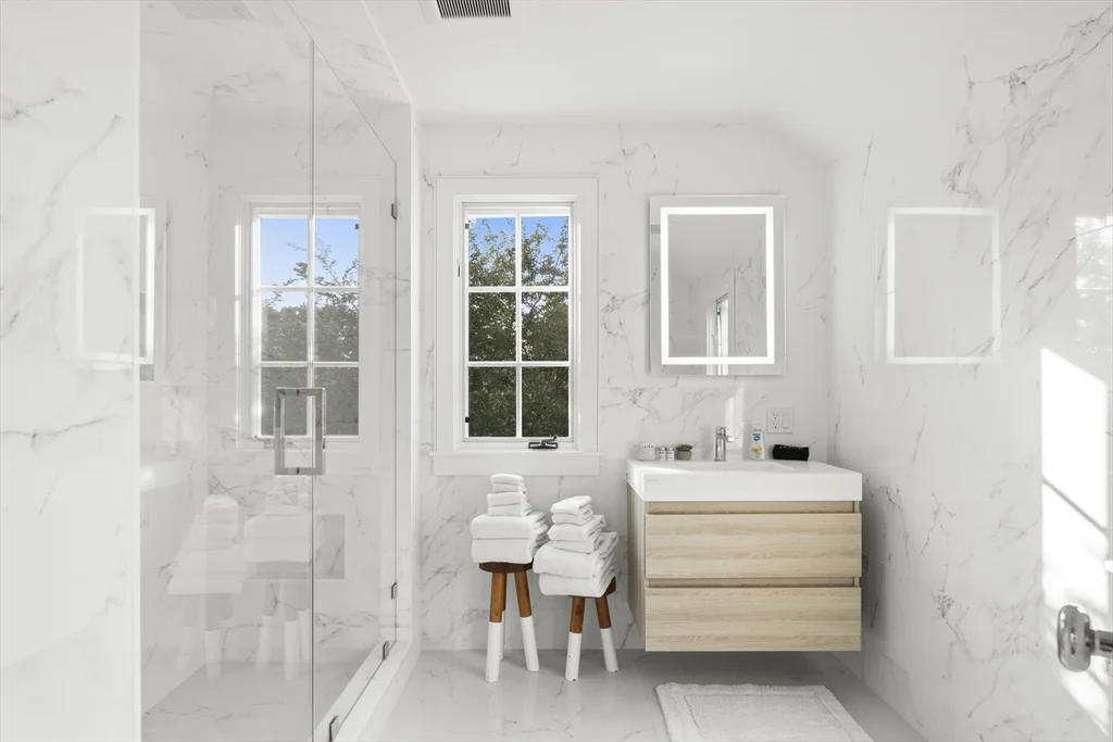 2 Drew Ln, Nantucket