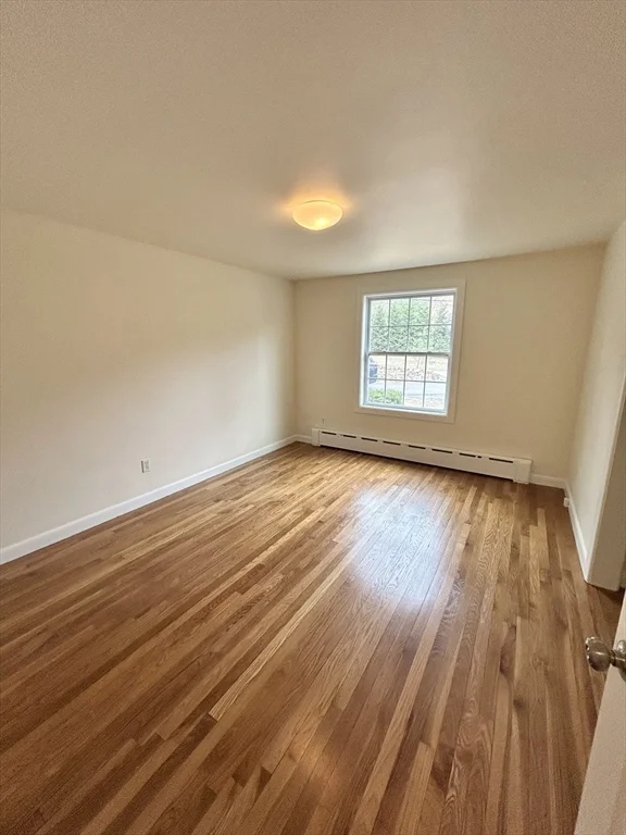 75 Marlboro Rd, Southborough