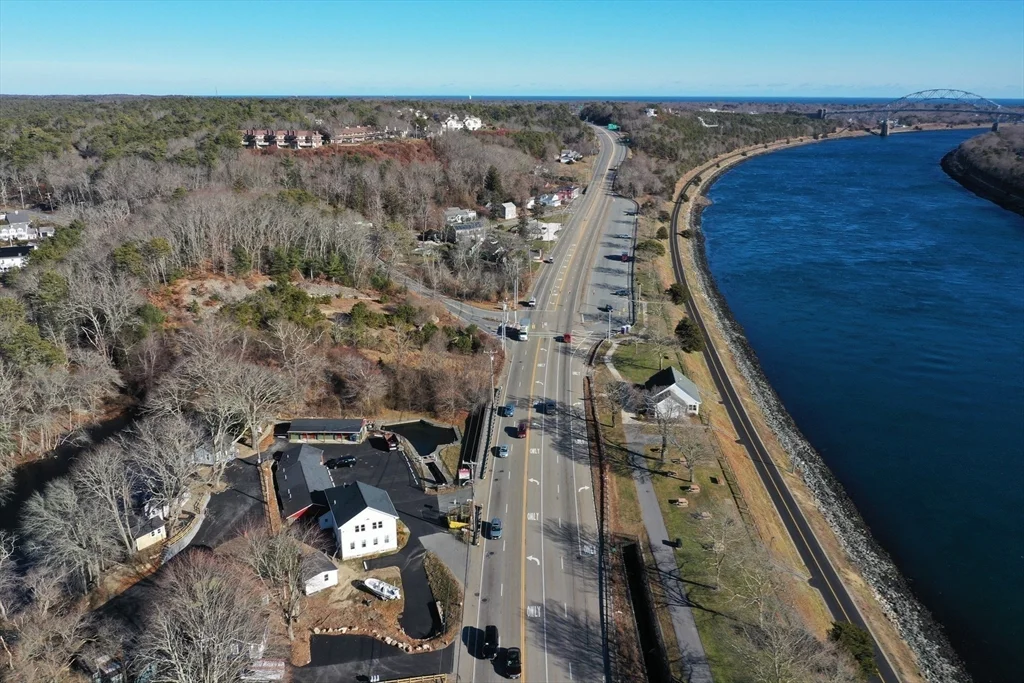 825 Scenic Hwy, Bourne