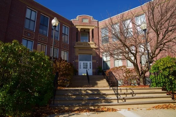 841 Parker St, Mission Hill