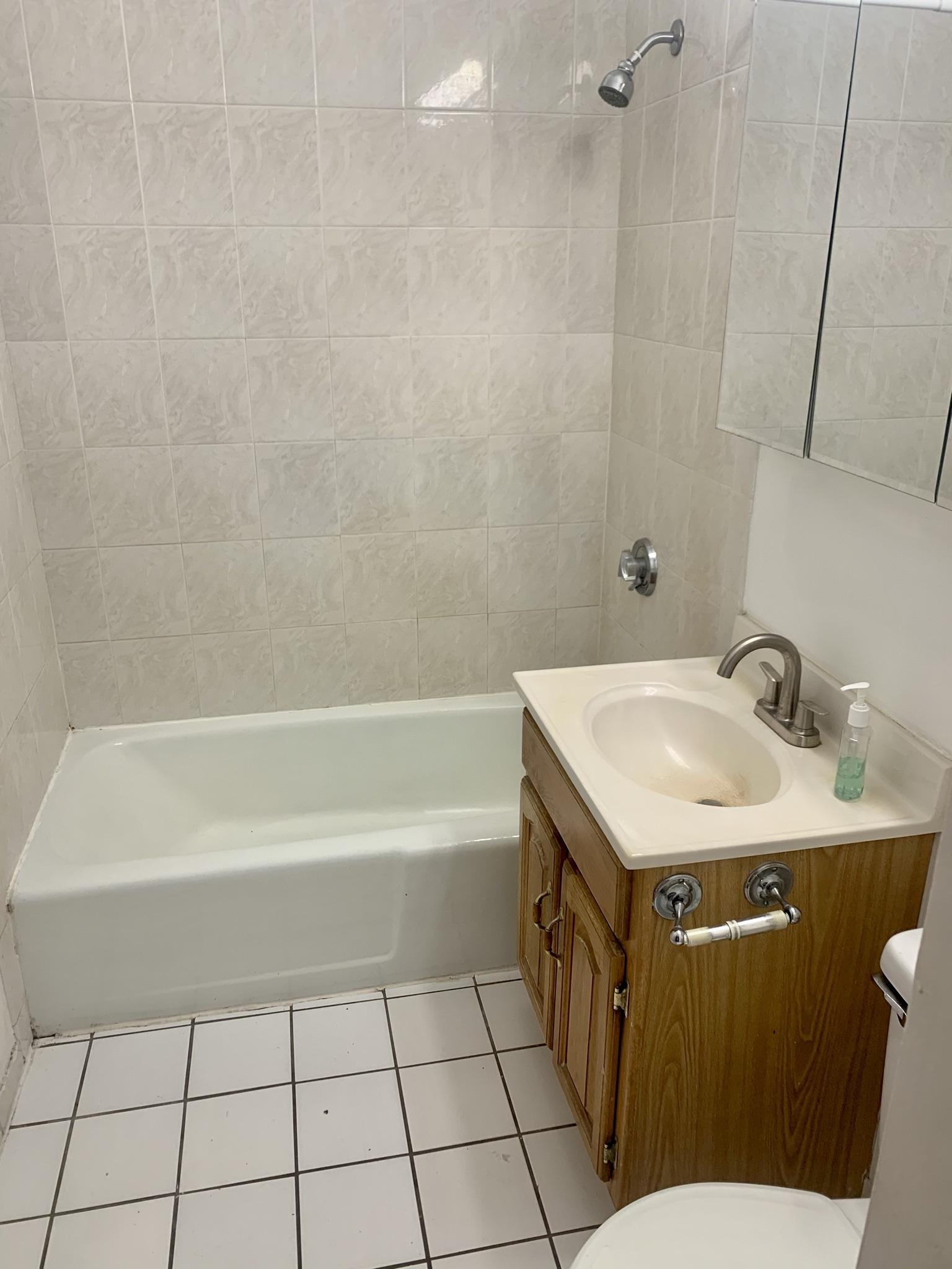 2 bed, 1 bath apartment for rent at 89 East Brookline St Unit 3, South End — photo 2 of 10
