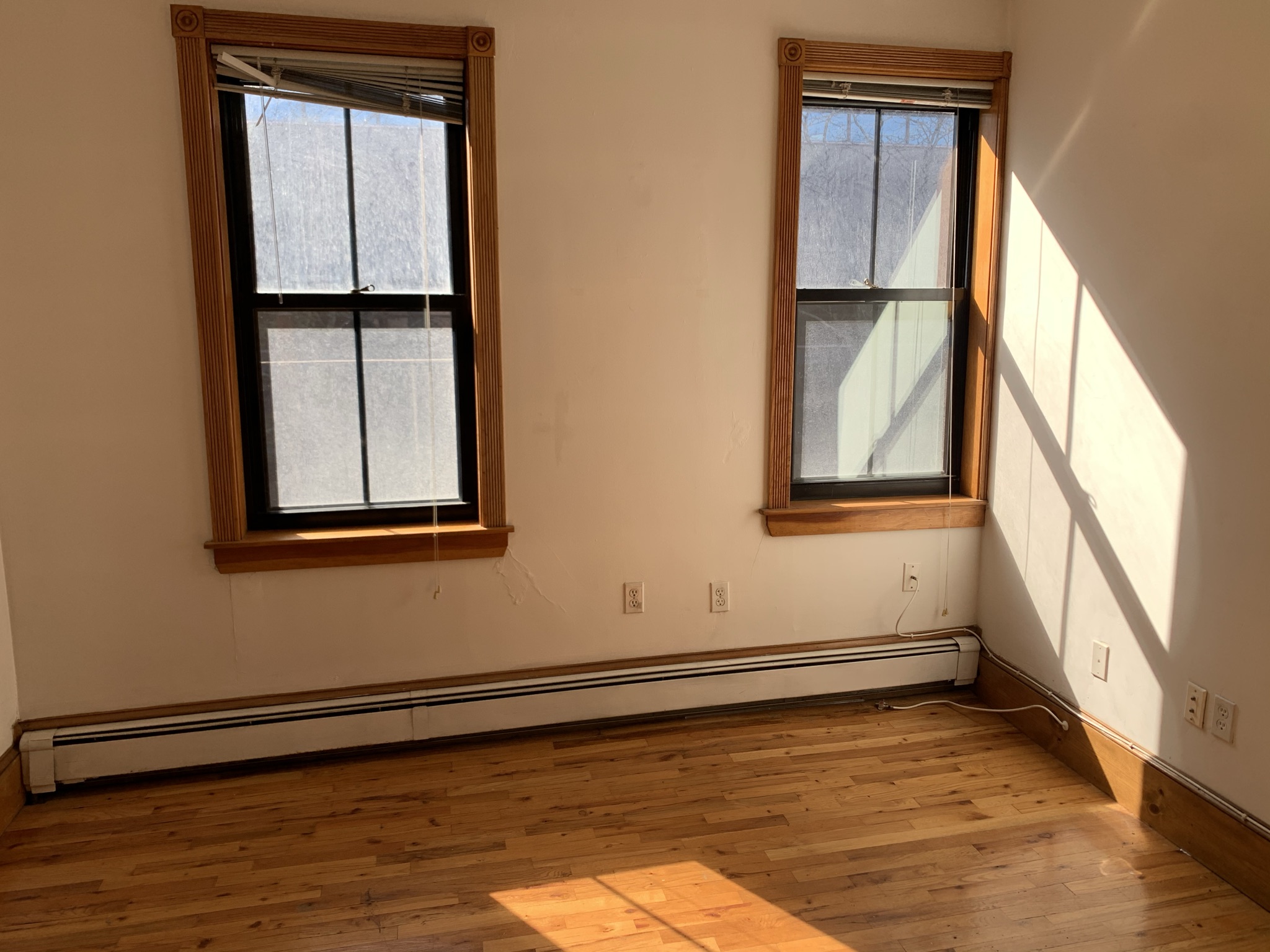 2 bed, 1 bath apartment for rent at 89 East Brookline St Unit 3, South End — photo 4 of 10