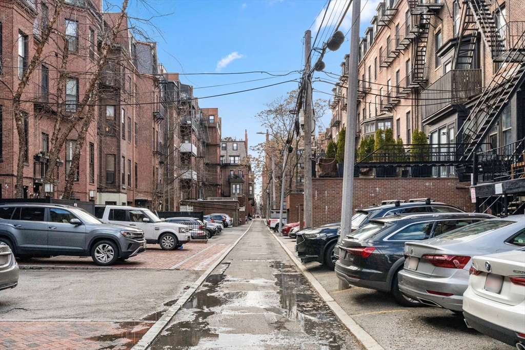 285 Clarendon St, Back Bay