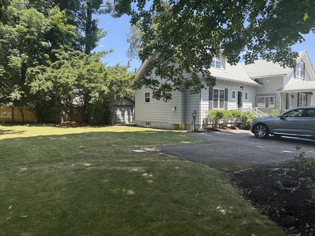 11 Durant Rd, Wellesley