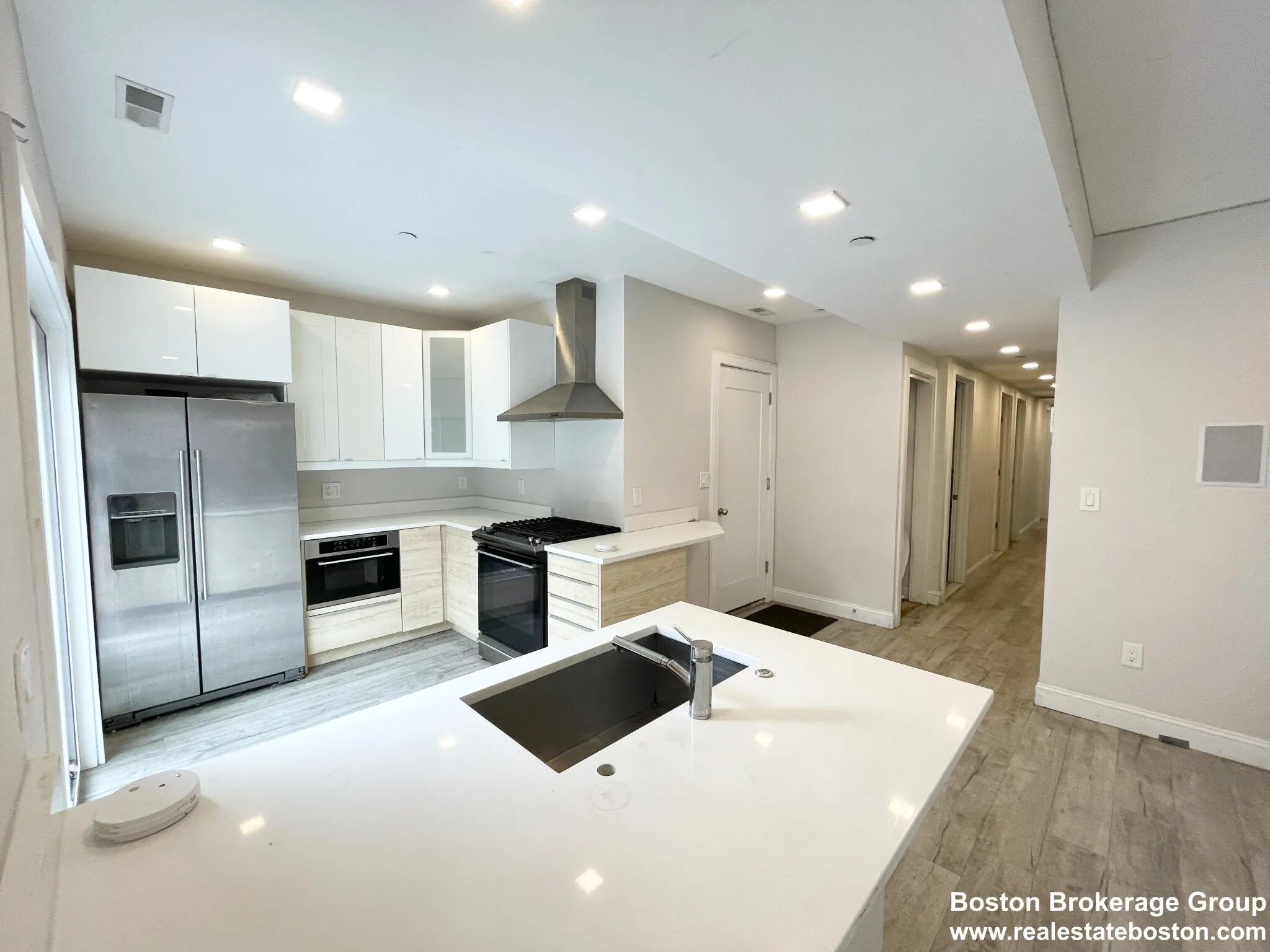 113 Hillside St, Mission Hill