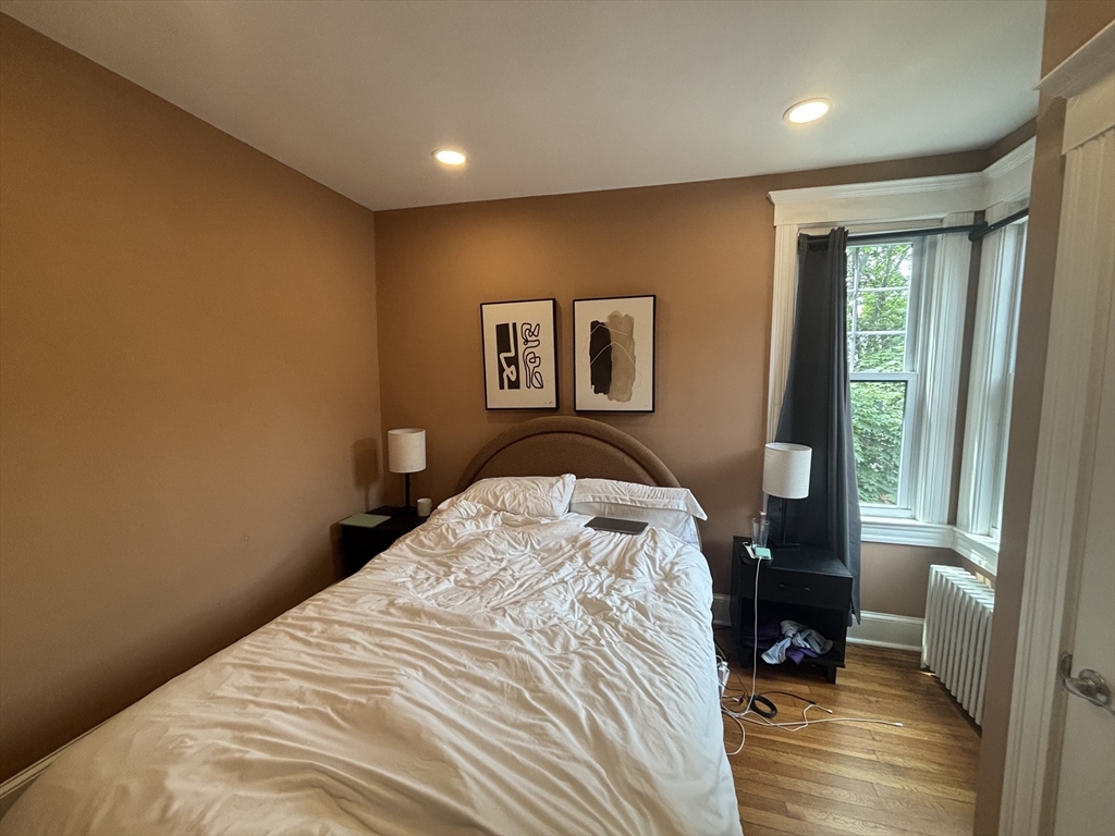 70 Strathmore Rd, Brighton