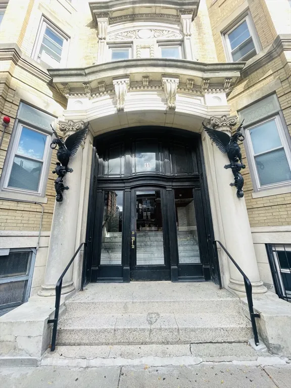 11 Tetlow St, Longwood