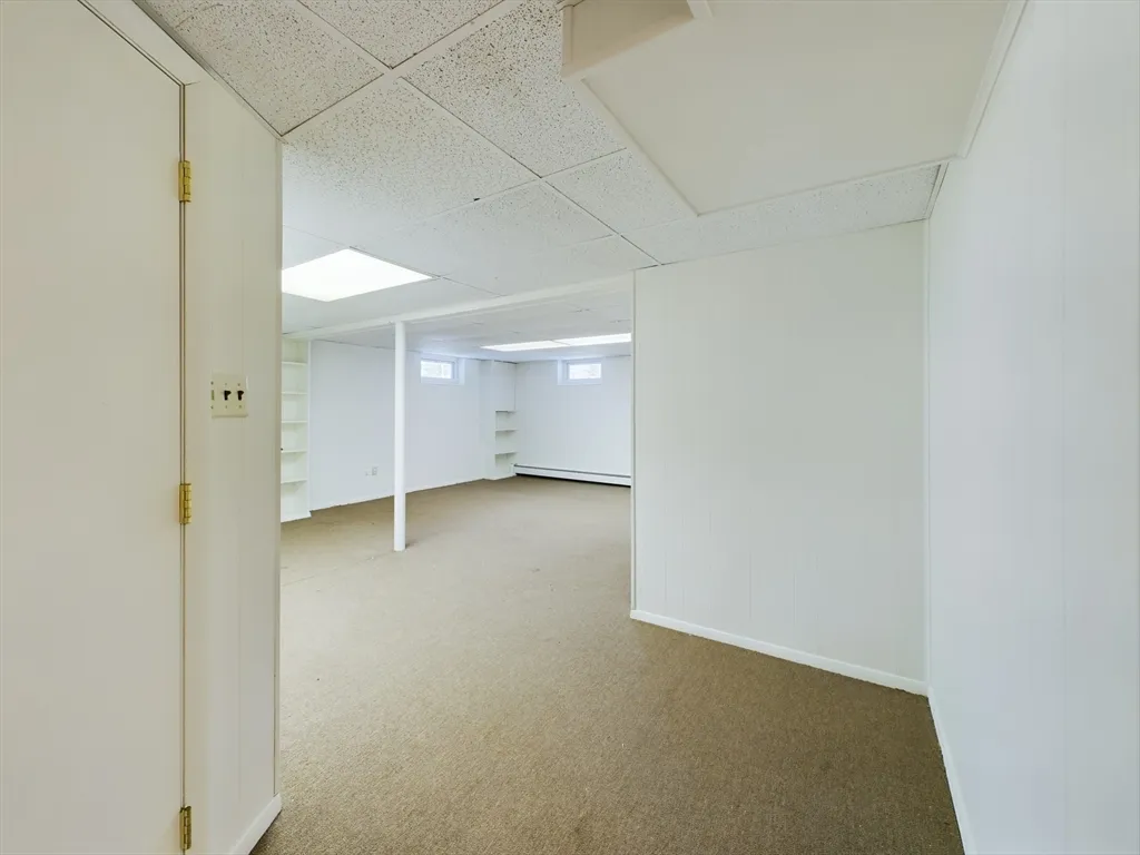 97 Old Post Rd, Sharon