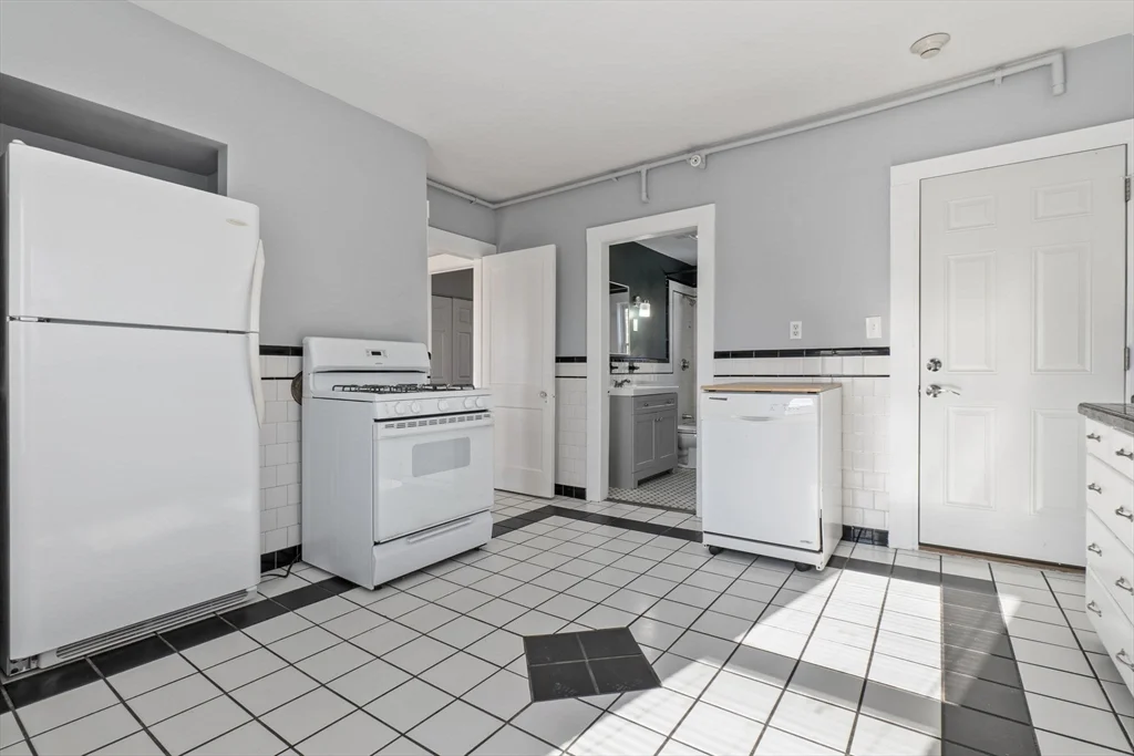 55 Pine St, Swampscott