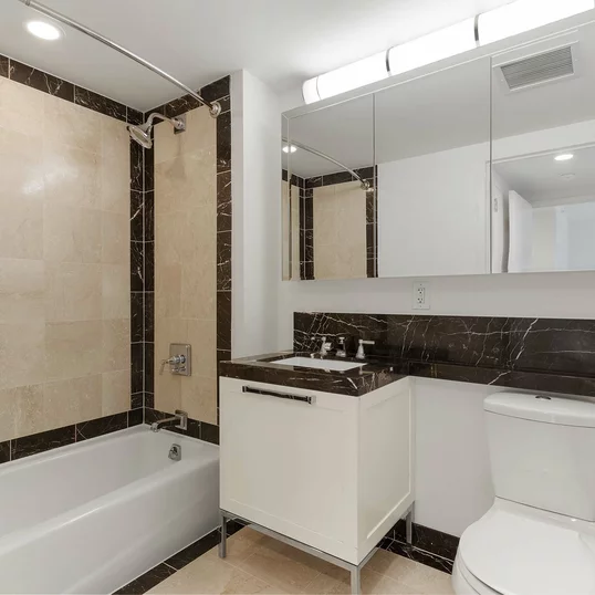 135 Clarendon St, Back Bay