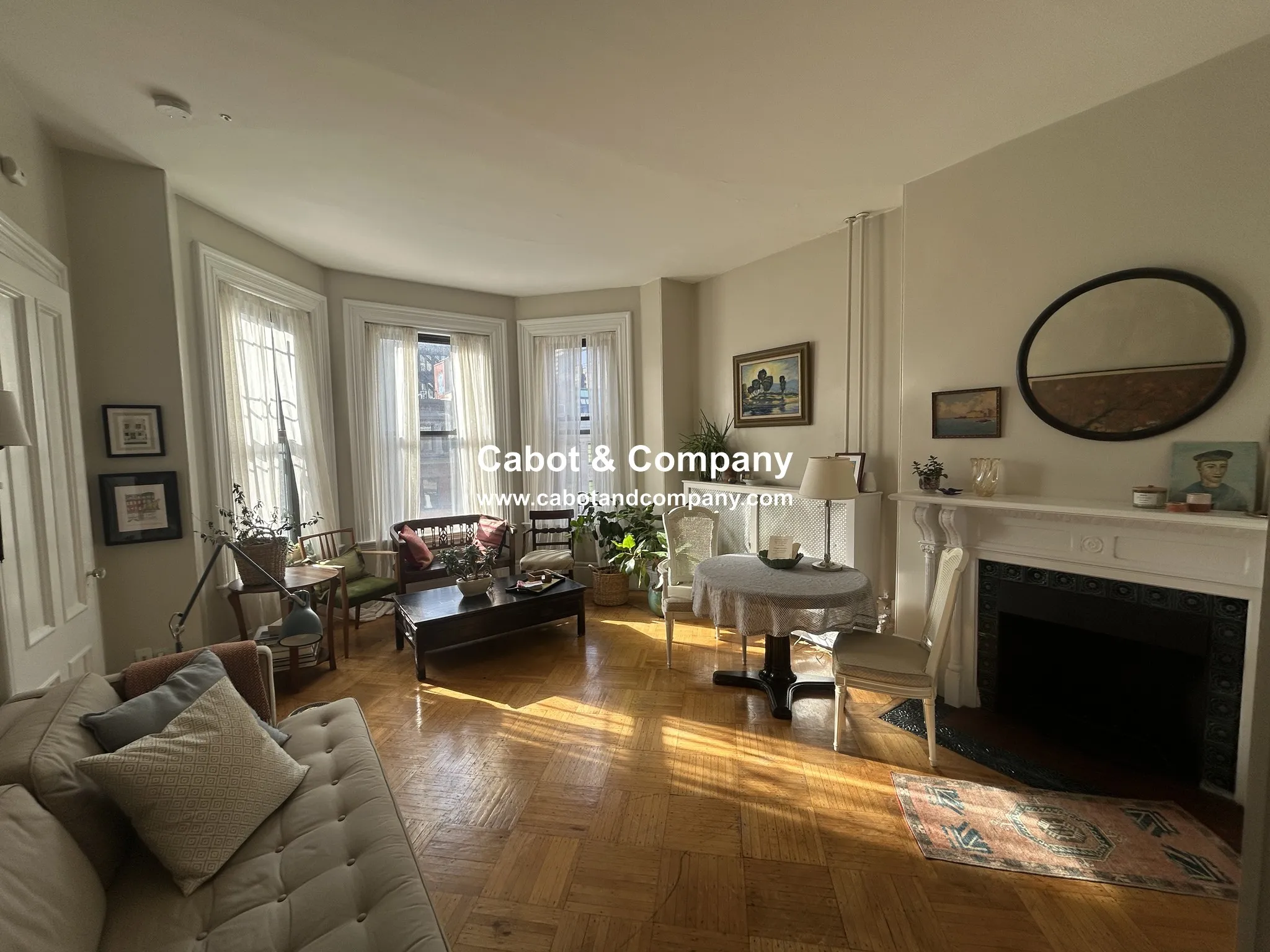 131 Newbury St, Back Bay