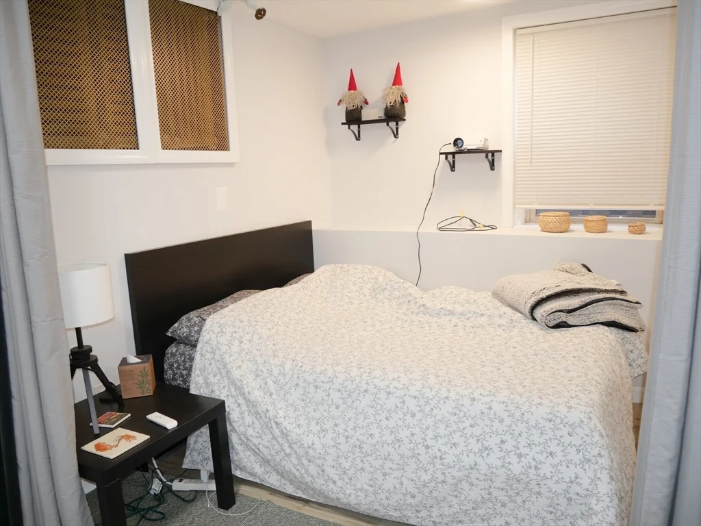 10 Beals, Coolidge Corner