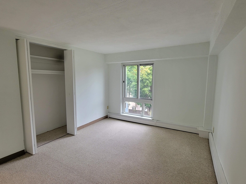 4 Trowbridge Pl, Mid-Cambridge