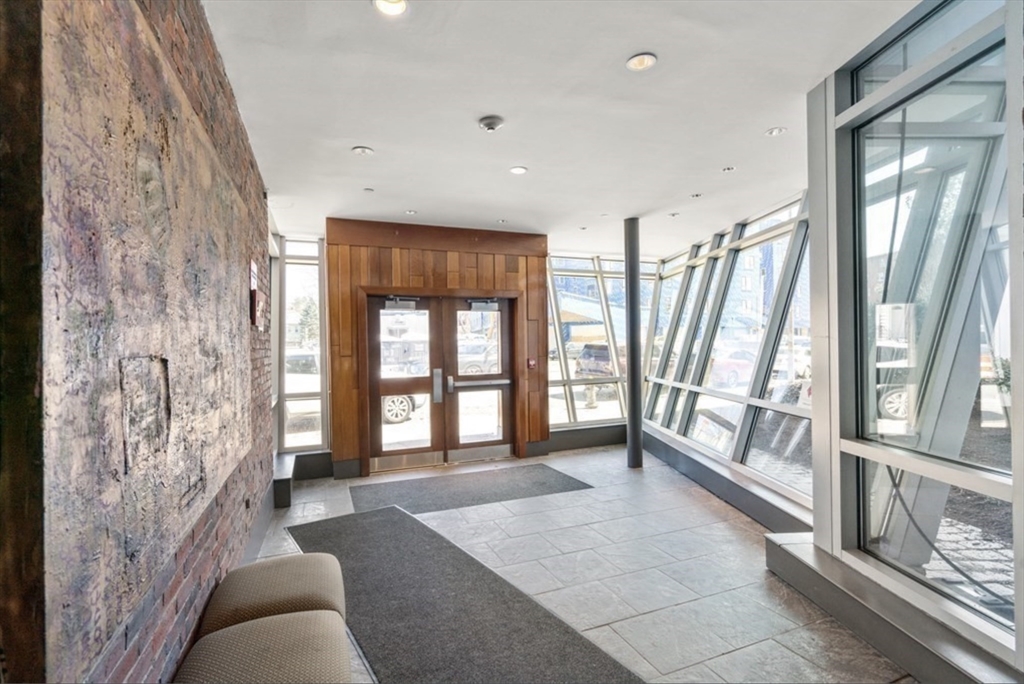 99 Chestnut Hill Ave, Brighton