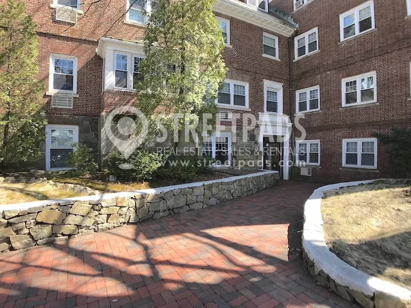 2018 Commonwealth Ave, Brighton