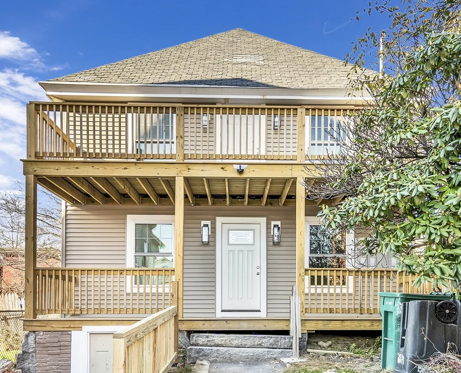 77 Maverick St, Fitchburg