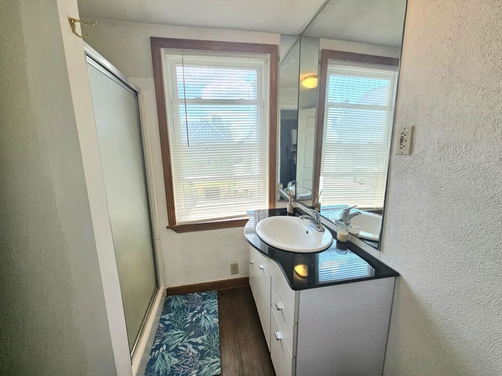 398 Charles St, Malden