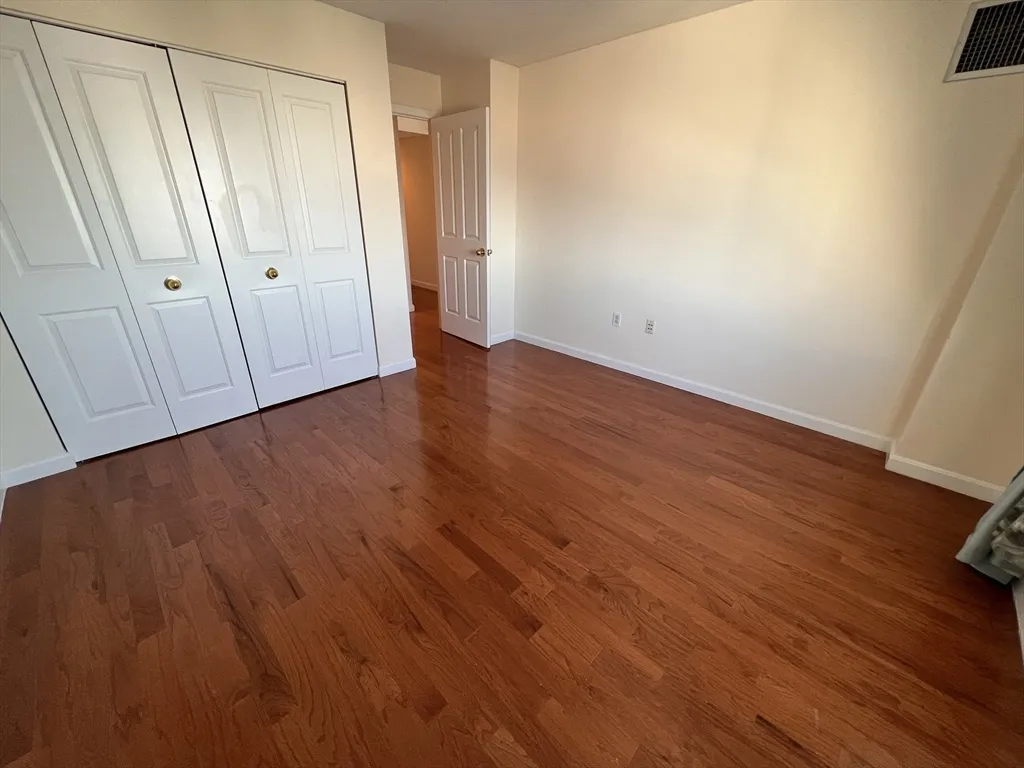 8 Museum Way, East Cambridge