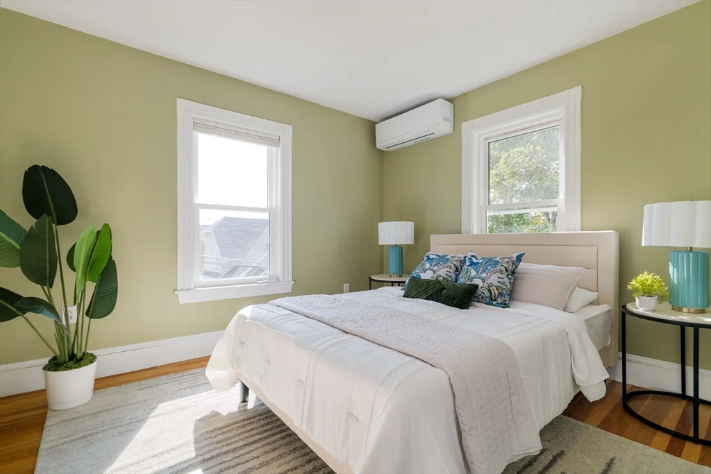 87 College Ave, Medford