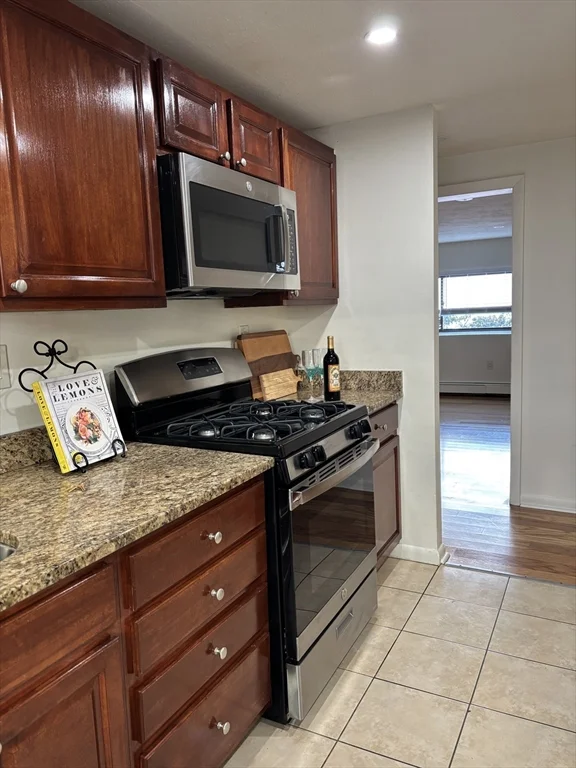 146 Willow St, Waltham