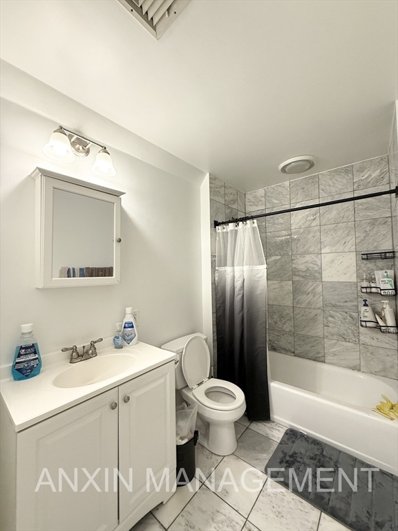 660 Cambridge St, East Cambridge