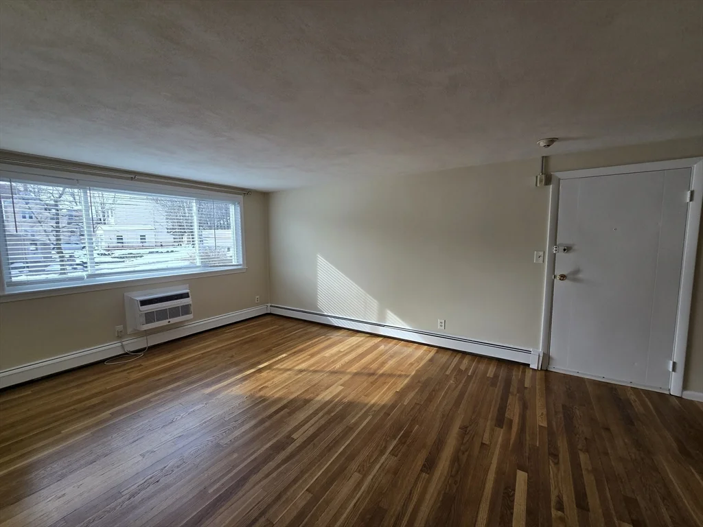 194 Lincoln St, Stoughton