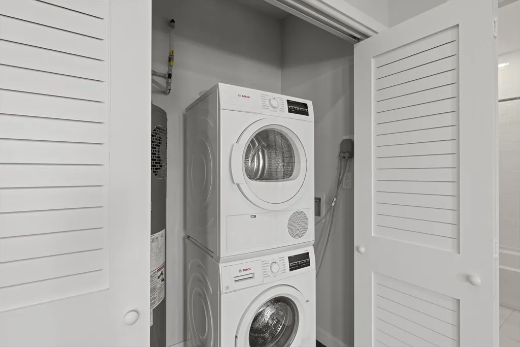 267 Old Colony Ave, South Boston