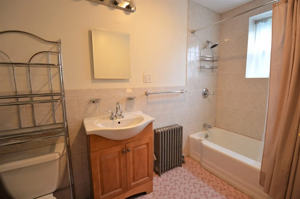 141 Fuller St, North Brookline