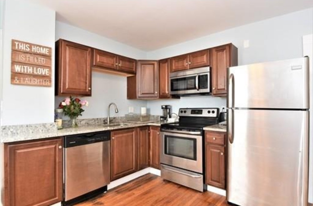 522 Broadway, Linden