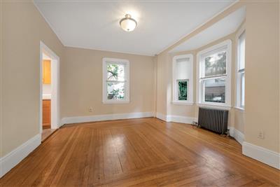 5 Murdock Ter, Brighton