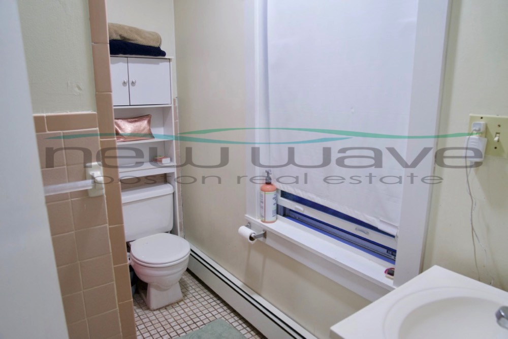 94 West Cedar St, Beacon Hill