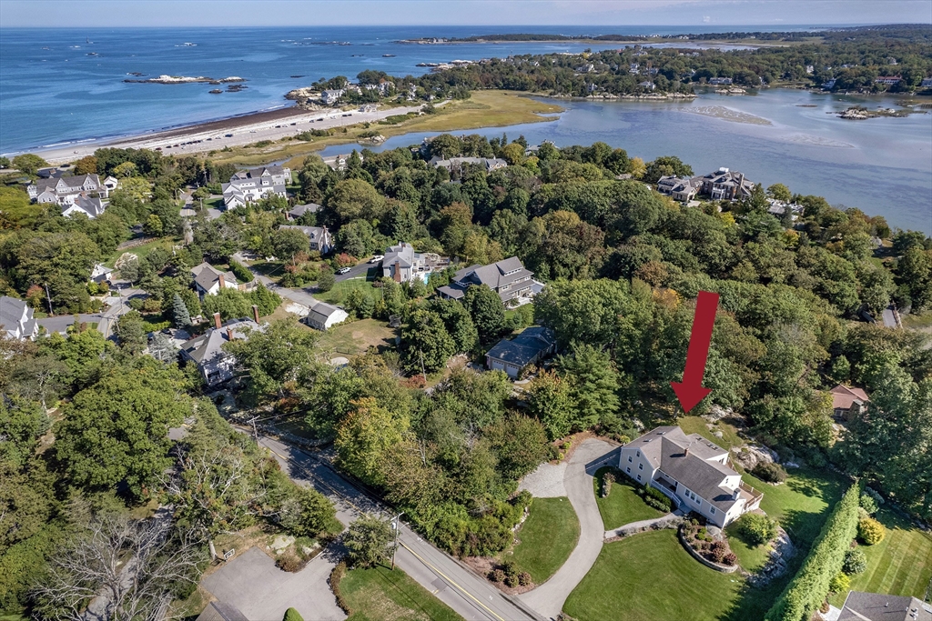 75 Nichols Rd, Cohasset