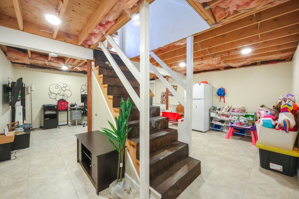 52 Galway Dr, North Attleboro