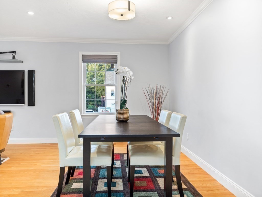 162 Massasoit, Waltham