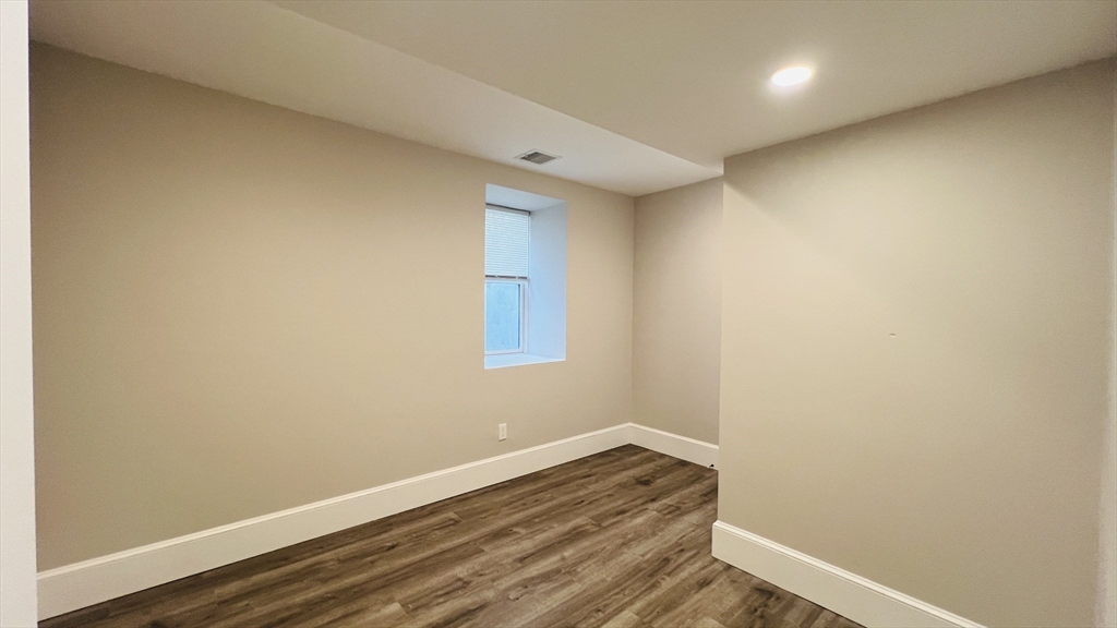 440 Washington St, Wellesley