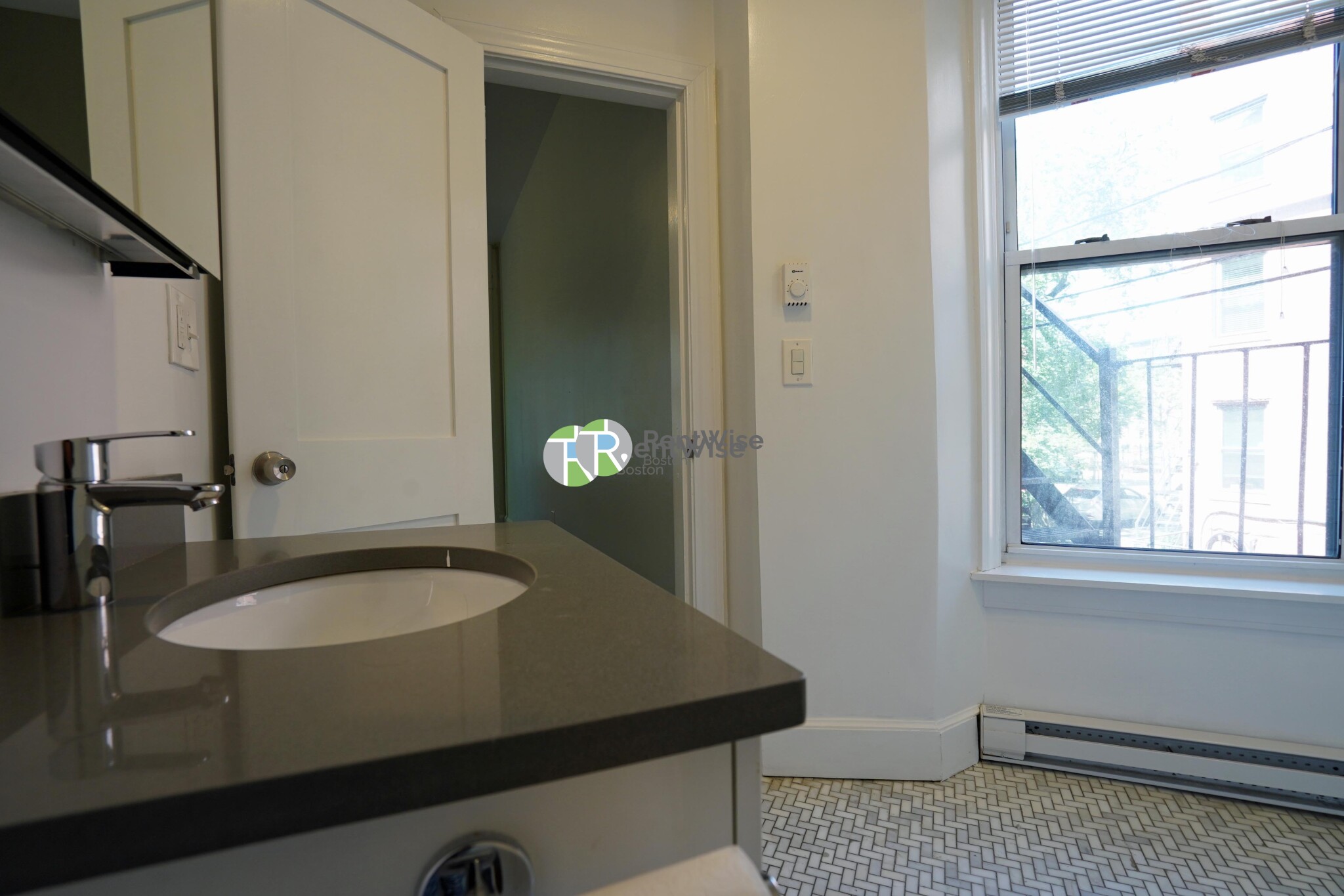 45 Carlton St, Longwood