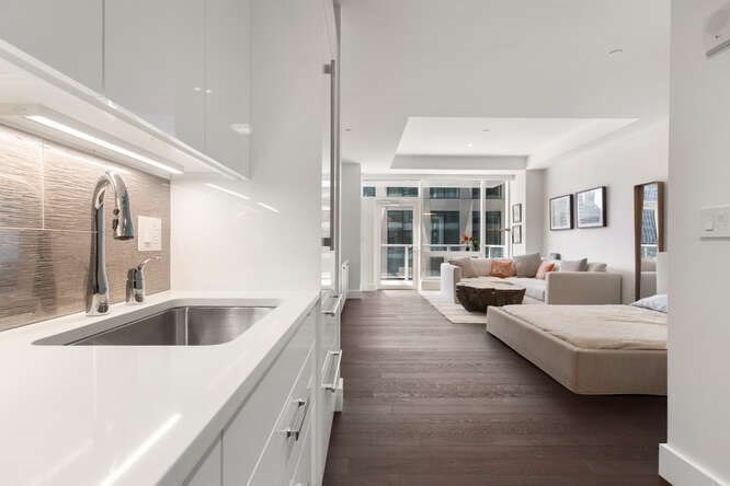 50 Liberty Dr, Seaport District