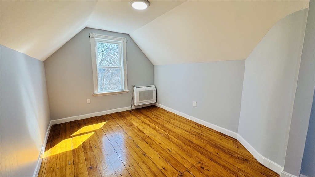 16 Hopkins St, Dorchester