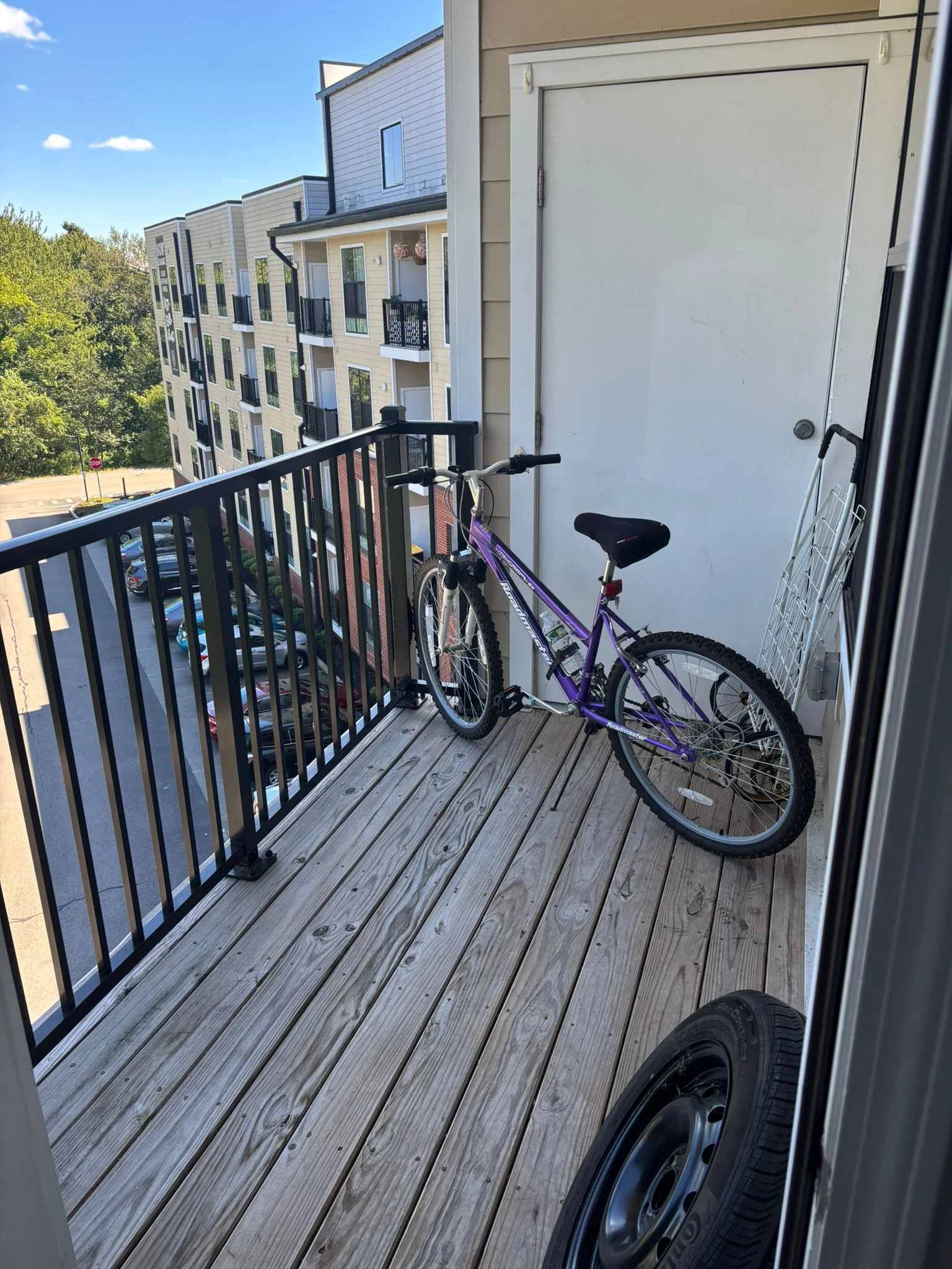 375 Acorn Park Dr, Belmont