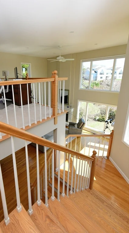 4 Bittersweet Ln, Buzzards Bay