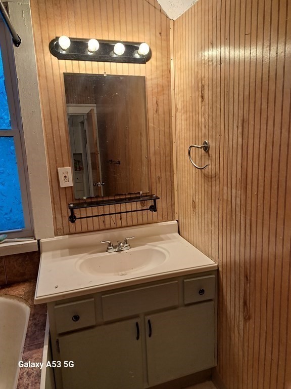 98 Brookline St, Webster Square