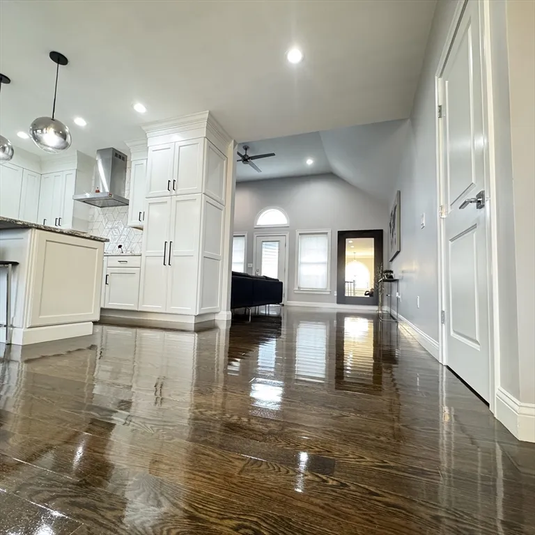 259 Oakwood Ave, Revere