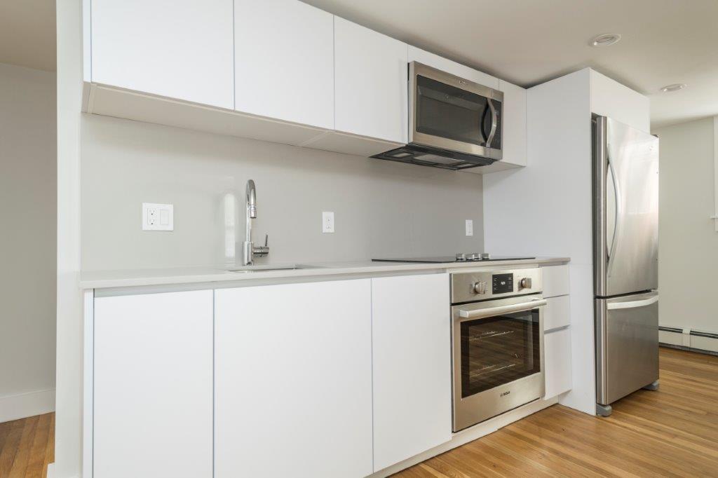 3 bed, 2 bath apartment for rent at 31 South St Unit B4, Brighton — photo 1 of 10