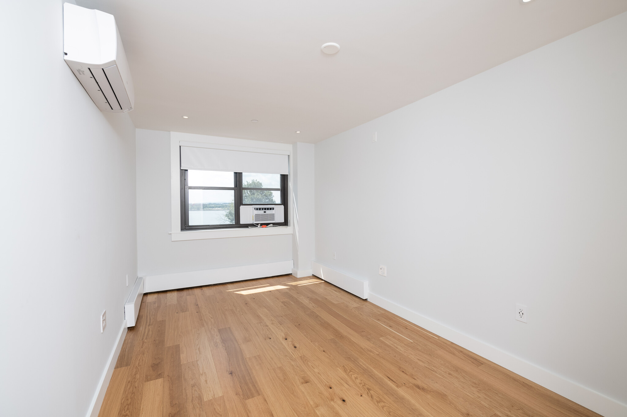 1410 Columbia Rd, South Boston