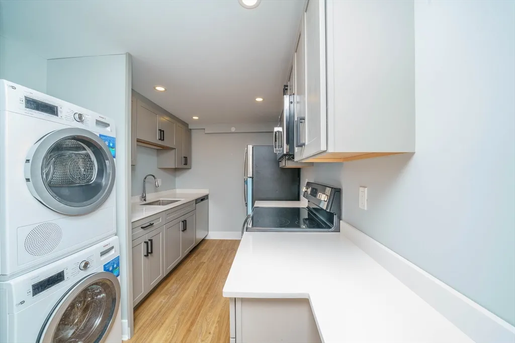 132 Sherman St, Neighborhood Nine