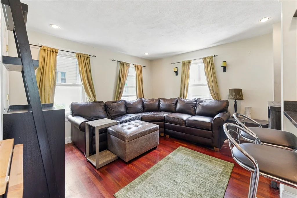 40 Chappie St, Charlestown