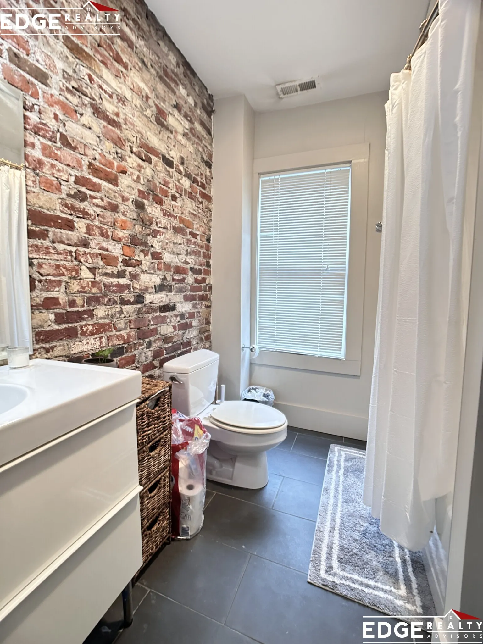 21 Greylock Rd, Allston