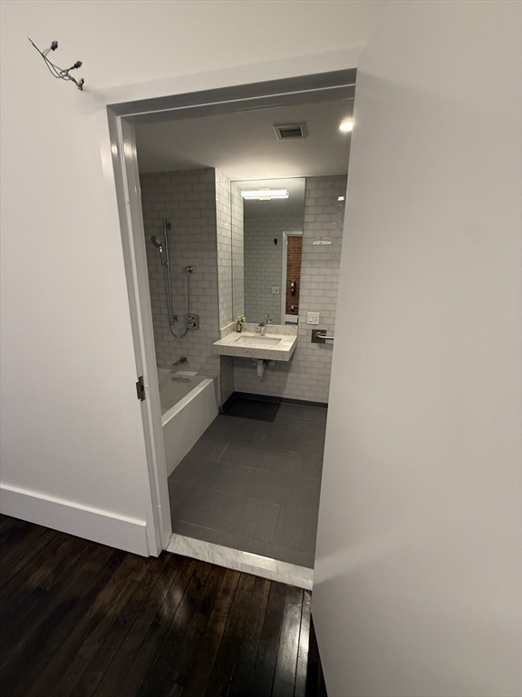 190 High St, Waterfront